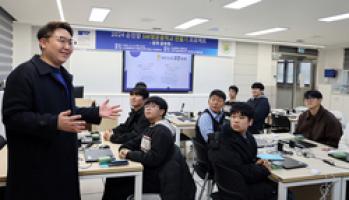 Asan Middle School in South Chungcheong Province emerges as a prestigious middle school with SW support from Soonchunhyang University: #NewsChungcheongin… Chungcheong region comprehensive online newspaper