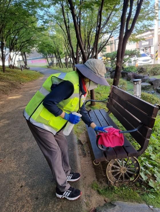 [상주시] 상주시니어클럽, 시니어생활방역단 활동 나서  [상주시] 상주시니어클럽, 시니어생활방역단 활동 나서
