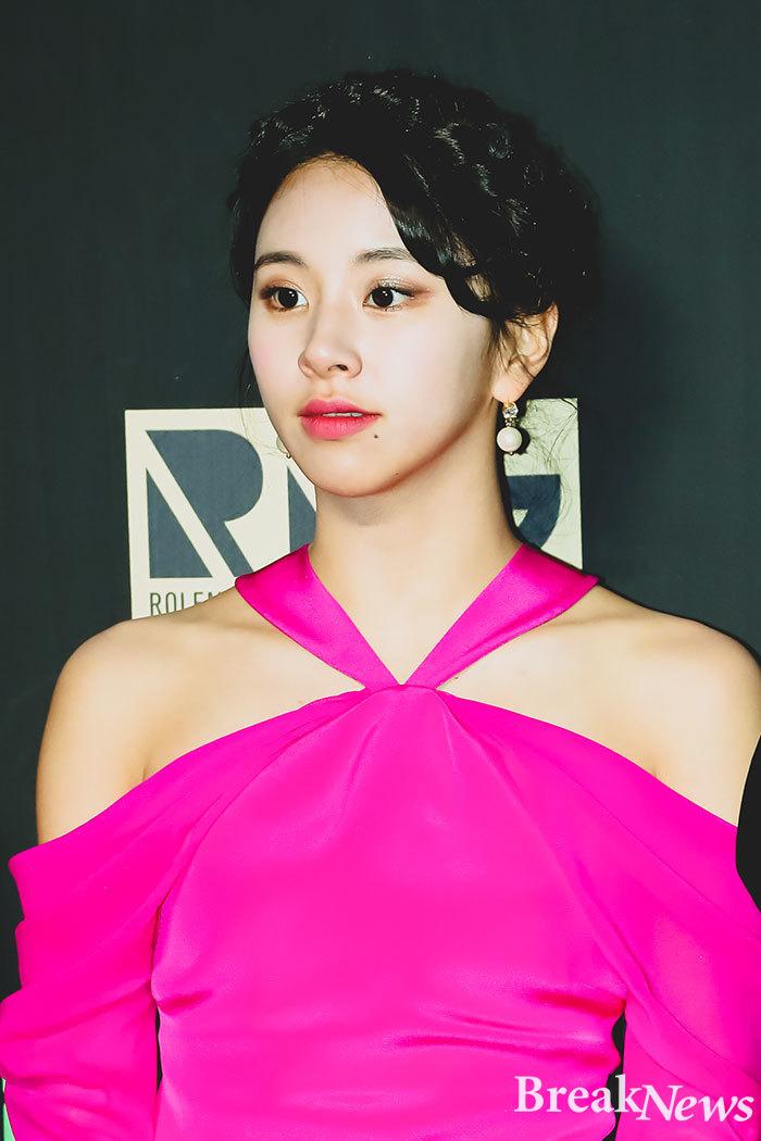 포토트와이스 채영, 핑크레이디:브레이크뉴스