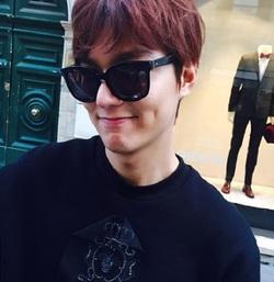 화보 사기 이민호, 격정적인 키스신에도 ˝코 안 눌리는 각도 안다˝:FPN Daily 화보 사기 이민호, 격정적인 키스신에도 ˝코 안 눌리는 각도 안다˝:Fpn Daily