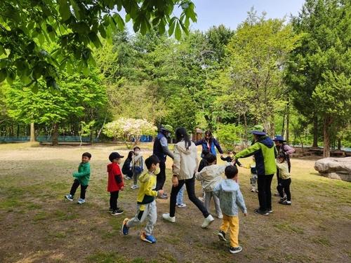 “자연아 놀자~~!!” 홍천 숲사랑 체험으로 쑥쑥 자라는 너브내아이들:홍천뉴스투데이